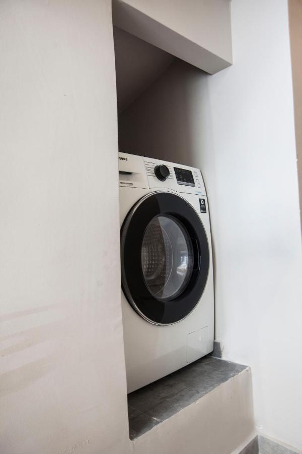 Bentzi...Boutique Apartment 1, Classic Double With Kitchenette, 2 Guests Atena Exterior foto