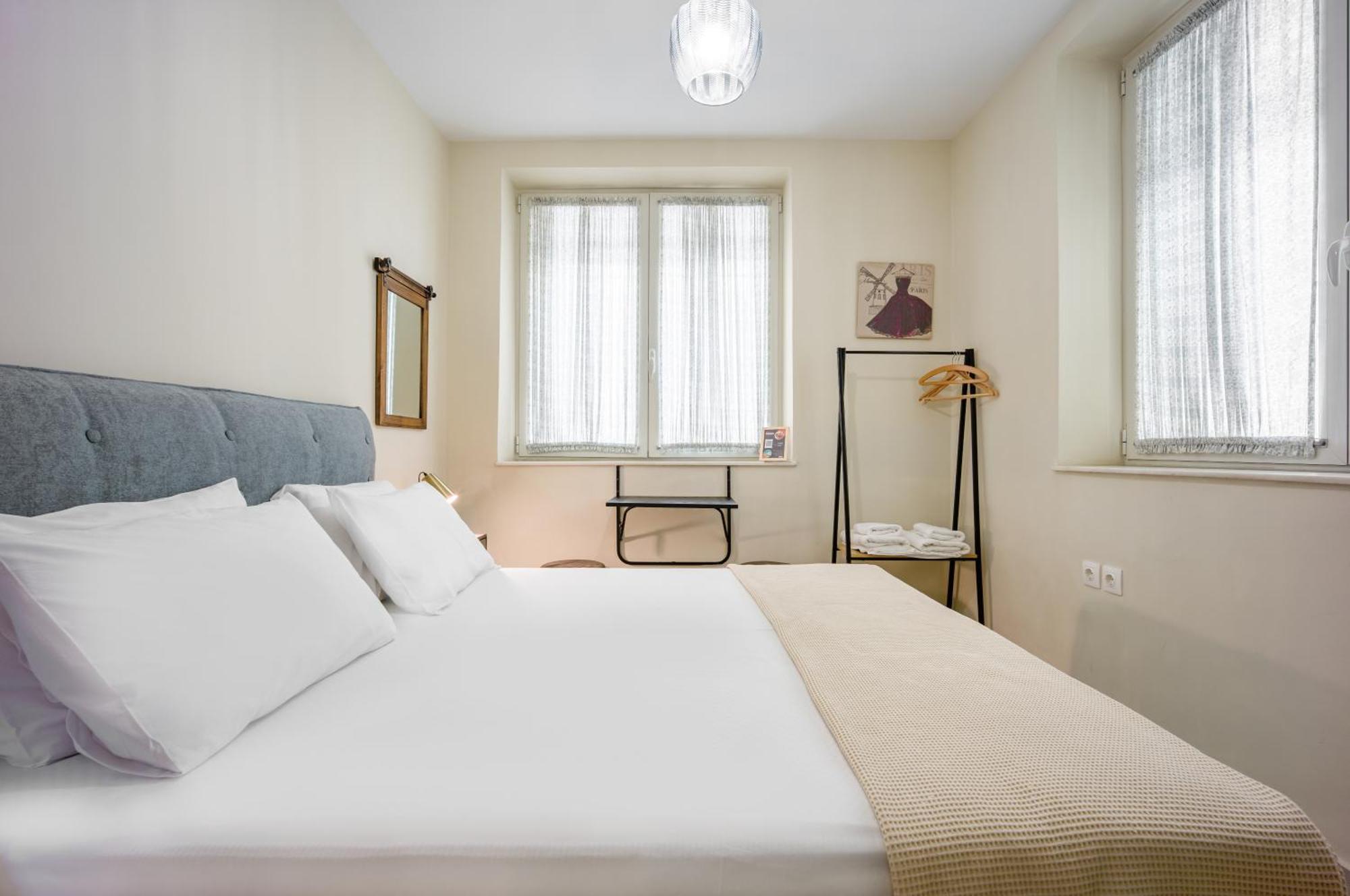 Bentzi...Boutique Apartment 1, Classic Double With Kitchenette, 2 Guests Atena Exterior foto